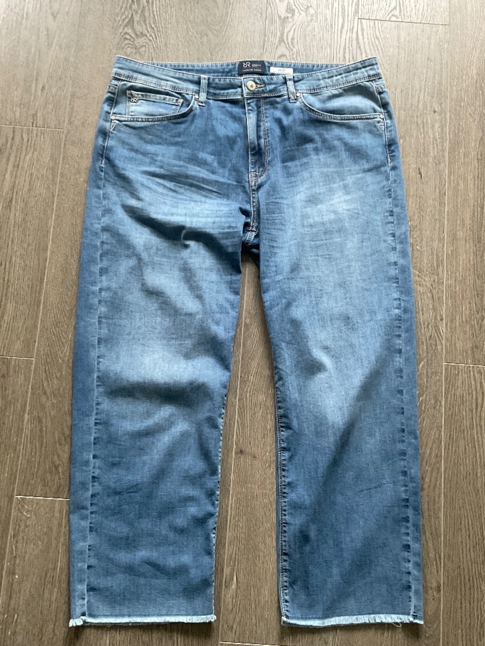Raffello Rossi Kira Wide Leg Ankle Fray Jeans
